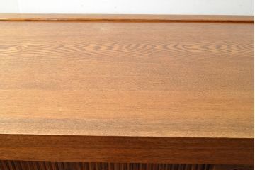 新品　未使用　在庫品　民芸家具　特大サイズ!　ニレ無垢材　和の空間作りに活躍する9尺水屋箪笥・下(九尺水屋、サイドボード、和箪笥、収納棚)(R-050780)