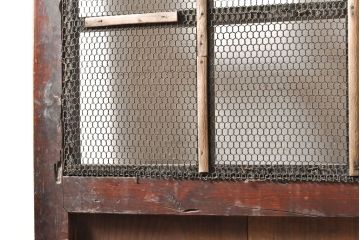 和製アンティーク　ヒノキ材　亀甲金網付き　粋な雰囲気を盛り上げる格子蔵戸(きつね格子、狐格子、建具、引き戸、玄関戸、格子戸、マス目、升目)(R-050781)