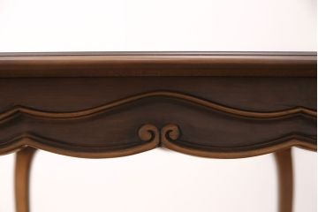 中古　美品　カリモク　domani(ドマーニ)　Louis(ルイ)XVシリーズ　優雅な佇まいが魅力的なダイニングテーブル(食卓)(定価約55万円)(R-050785)