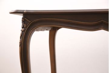 中古　美品　カリモク　domani(ドマーニ)　Louis(ルイ)XVシリーズ　優雅な佇まいが魅力的なダイニングテーブル(食卓)(定価約55万円)(R-050785)