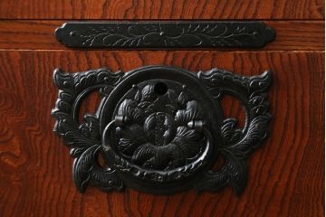 中古　岩谷堂箪笥　菊幸　お部屋に取り入れやすいスリムな縦型箪笥(収納棚、キャビネット、引き出し)(R-050787)