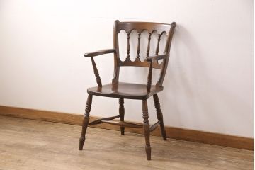 中古　松本民芸家具　背もたれのお洒落なデザインが目を惹くA型ワイコムアームチェア(椅子、ダイニングチェア)(R-050789)