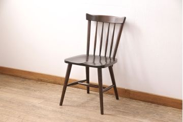 中古　北海道民芸家具　シンプルなデザインが取り入れやすいダイニングチェア(ウィンザーチェア、板座チェア、椅子、ウインザーチェア)(R-050791)