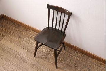 中古　北海道民芸家具　シンプルなデザインが取り入れやすいダイニングチェア(ウィンザーチェア、板座チェア、椅子、ウインザーチェア)(R-050791)