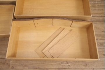 中古　DREXEL HERITAGE(ドレクセルヘリテイジ)　Touraine(ツーレイン)　マホガニー材　気品ある佇まいが魅力的なチェスト(引き出し)(R-050803)