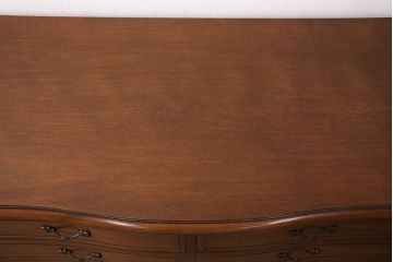 中古　DREXEL HERITAGE(ドレクセルヘリテイジ)　Touraine(ツーレイン)　マホガニー材　気品ある佇まいが魅力的なチェスト(引き出し)(R-050803)