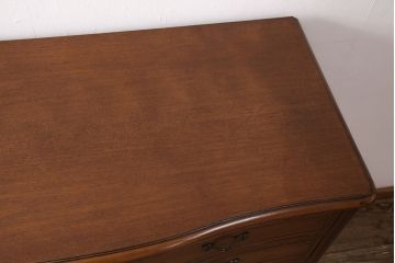 中古　DREXEL HERITAGE(ドレクセルヘリテイジ)　Touraine(ツーレイン)　マホガニー材　気品ある佇まいが魅力的なチェスト(引き出し)(R-050803)