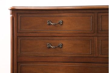 中古　DREXEL HERITAGE(ドレクセルヘリテイジ)　Touraine(ツーレイン)　マホガニー材　気品ある佇まいが魅力的なチェスト(引き出し)(R-050803)