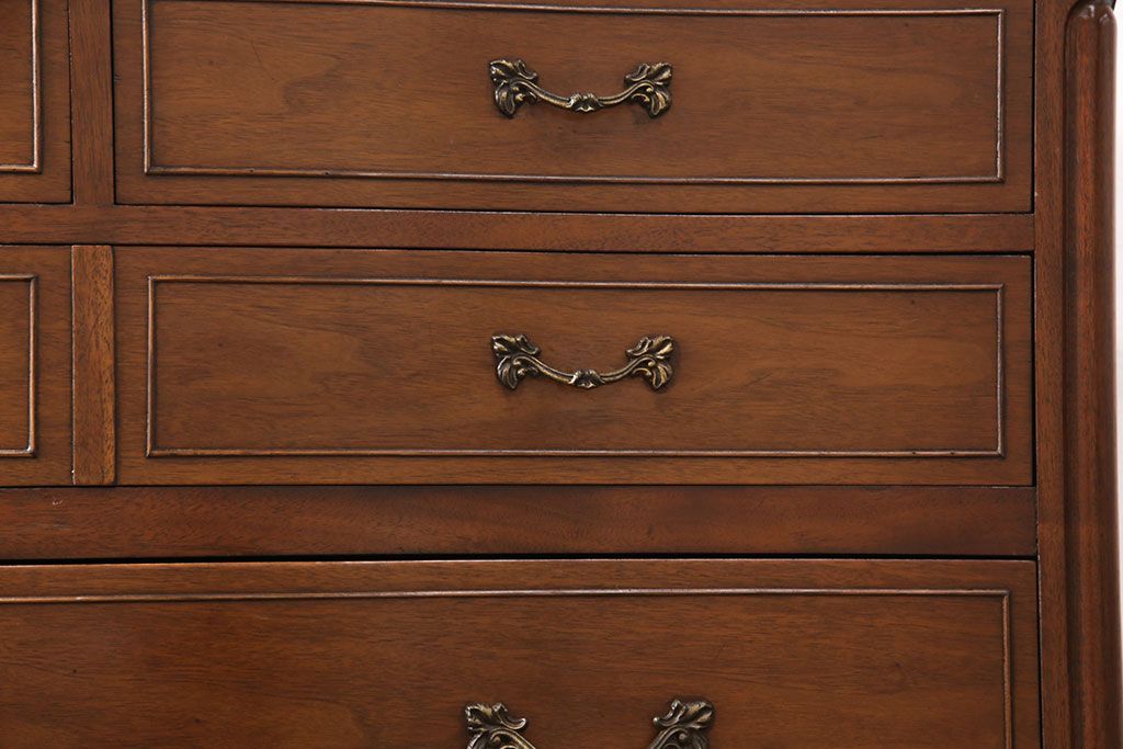 中古　DREXEL HERITAGE(ドレクセルヘリテイジ)　Touraine(ツーレイン)　マホガニー材　気品ある佇まいが魅力的なチェスト(引き出し)(R-050803)