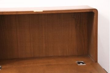 【オーダー注文・受注生産商品】現代のお部屋に合わせやすく、無駄のないシンプルデザイン!コンパクトなサイズが嬉しい置型仏壇です。便利な引き出し付きで、フラップダウン式の扉は須弥壇に有効活用できます。お客様のご希望に合わせたオーダーも可能。大切な家族のために次世代につなぐ、ラフジュ工房オリジナルのお仏壇(小型仏壇、手作り仏壇)(R-050804)