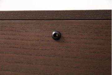 【オーダー注文・受注生産商品】時代箪笥のデザインを最大限に!金具にもこだわった古風で趣のある置型仏壇です。フラップダウン式の扉は須弥壇に有効活用できます。お客様のご希望に合わせたオーダーも可能。大切な家族のために次世代につなぐ、ラフジュ工房オリジナルのお仏壇(小型仏壇、手作り仏壇)(R-050805)