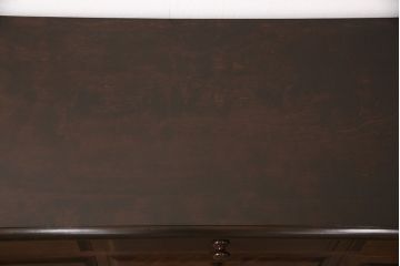 中古　北海道民芸家具　和洋どちらにも合うシックなチェスト(サイドボード、引き出し、サイドチェスト)(定価約21万円)(R-050808)