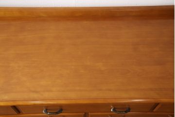 中古　極美品　横浜クラシック家具　ダニエル(Daniel)　温かみのある色合いと品のある佇まいが魅力のチェスト(サイドボード、引き出し)(定価約70万円)(R-050812)