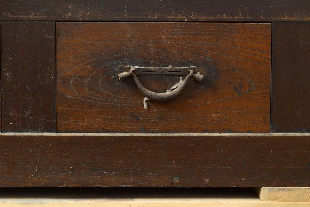 和製アンティーク　風情ある和のダイニングづくりにおすすめの四尺水屋箪笥(食器棚、収納棚、キャビネット)(R-050814)