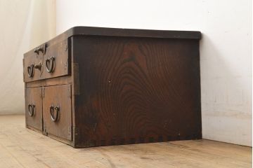 アンティーク家具　明治期　総ケヤキ材　希少!くっきりした木目が目を引く変わり型帳場箪笥(置き床、ローボード、ローチェスト、船箪笥、知工箪笥、引き出し)(R-050820)