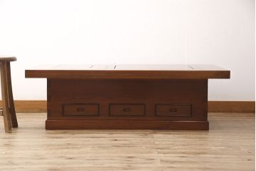 中古　総ケヤキ材　赤みがかった色合いが味わい深い関西火鉢(囲炉裏、長火鉢、座卓、ローテーブル)(R-050822)