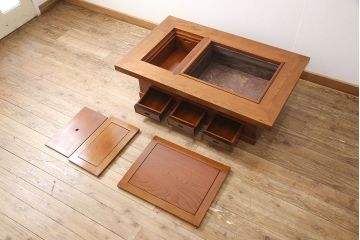 中古　総ケヤキ材　赤みがかった色合いが味わい深い関西火鉢(囲炉裏、長火鉢、座卓、ローテーブル)(R-050822)