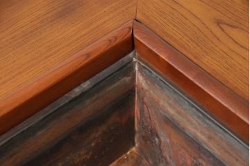 中古　総ケヤキ材　赤みがかった色合いが味わい深い関西火鉢(囲炉裏、長火鉢、座卓、ローテーブル)(R-050822)