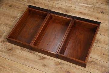 中古　総ケヤキ材　赤みがかった色合いが味わい深い関西火鉢(囲炉裏、長火鉢、座卓、ローテーブル)(R-050822)