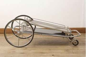 ビンテージ家具　レトロ家具　レア!大きな車輪が印象的な折り畳みのできるキャスターワゴン(トロリー、キッチンワゴン、ヴィンテージ)(R-050823)