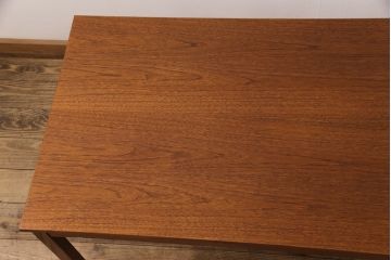 北欧ビンテージ　チーク材　温かみのある空間づくりにおすすめ!木の風合いが味わい深いセンターテーブル(ローテーブル、リビングテーブル、ヴィンテージ)(R-05825)