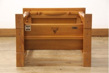 中古　美品　横浜クラシック家具　ダニエル(daniel)　挽き物の支柱がクラシカルな雰囲気を高めるサイドテーブル(コンソールテーブル、花台、電話台)(R-050829)