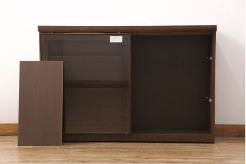 中古　美品　カリモク家具(karimoku)　幅広いインテリアに合わせやすいシンプルモダンな佇まいが魅力のサイドボード(キャビネット、チェスト、引き出し)(定価約16万円)(R-050831)