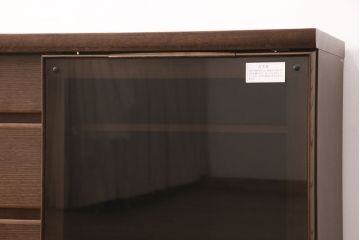 中古　美品　カリモク家具(karimoku)　幅広いインテリアに合わせやすいシンプルモダンな佇まいが魅力のサイドボード(キャビネット、チェスト、引き出し)(定価約16万円)(R-050831)