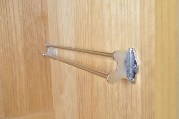 中古　美品　上品な意匠の金具が気品を漂わせる春日部総桐箪笥(胴丸、ワードローブ、洋服タンス、桐たんす)(定価約120万円)(R-050832)