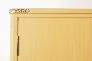 中古　美品　上品な意匠の金具が気品を漂わせる春日部総桐箪笥(胴丸、ワードローブ、洋服タンス、桐たんす)(定価約120万円)(R-050832)