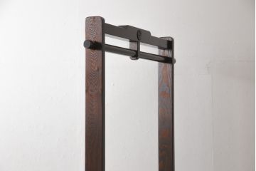 中古　美品　特注品　岩谷堂箪笥　美しい杢目と漆による艶が上質な雰囲気を醸し出すハンガーラック(衣桁、洋服掛け、コート掛け)(R-050834)