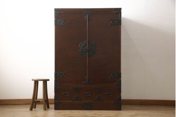 中古　美品　国産民芸家具　和箪笥のような家具調デザインが嬉しい仏壇(仏壇入れ、キャビネット、収納棚)(R-050835)