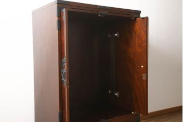 中古　美品　国産民芸家具　和箪笥のような家具調デザインが嬉しい仏壇(仏壇入れ、キャビネット、収納棚)(R-050835)