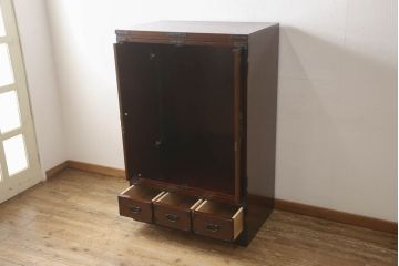 中古　美品　国産民芸家具　和箪笥のような家具調デザインが嬉しい仏壇(仏壇入れ、キャビネット、収納棚)(R-050835)
