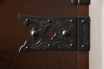 中古　美品　国産民芸家具　和箪笥のような家具調デザインが嬉しい仏壇(仏壇入れ、キャビネット、収納棚)(R-050835)