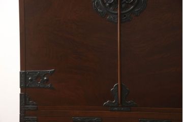 中古　美品　国産民芸家具　和箪笥のような家具調デザインが嬉しい仏壇(仏壇入れ、キャビネット、収納棚)(R-050835)