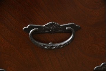 中古　美品　国産民芸家具　和箪笥のような家具調デザインが嬉しい仏壇(仏壇入れ、キャビネット、収納棚)(R-050835)