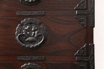 中古　極美品　岩谷堂箪笥　人気!スリムで取り入れやすい縦型チェスト(立長箪笥、引き出し、ハイチェスト、サイドチェスト)(R-050837)