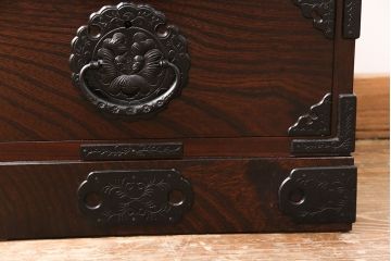 中古　極美品　岩谷堂箪笥　人気!スリムで取り入れやすい縦型チェスト(立長箪笥、引き出し、ハイチェスト、サイドチェスト)(R-050837)