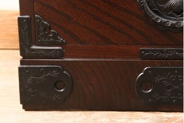 中古　極美品　岩谷堂箪笥　人気!スリムで取り入れやすい縦型チェスト(立長箪笥、引き出し、ハイチェスト、サイドチェスト)(R-050837)