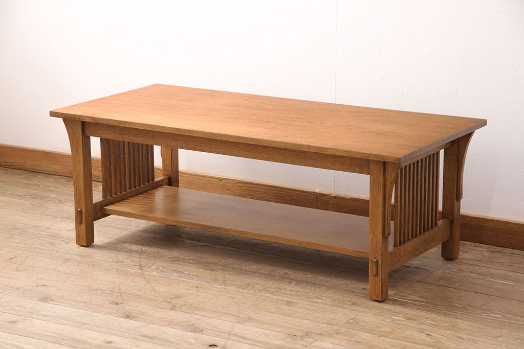 中古　Stickley(スティックレー、スティックレイ)　オーク材　直線的なデザインが格調高い雰囲気を演出するセンターテーブル(リビングテーブル、コーヒーテーブル)(定価約48万円)(R-050841)
