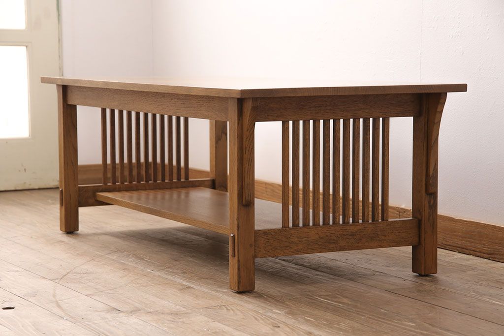 中古　Stickley(スティックレー、スティックレイ)　オーク材　直線的なデザインが格調高い雰囲気を演出するセンターテーブル(リビングテーブル、コーヒーテーブル)(定価約48万円)(R-050841)