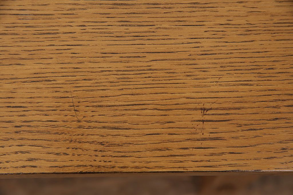 中古　Stickley(スティックレー、スティックレイ)　オーク材　直線的なデザインが格調高い雰囲気を演出するセンターテーブル(リビングテーブル、コーヒーテーブル)(定価約48万円)(R-050841)