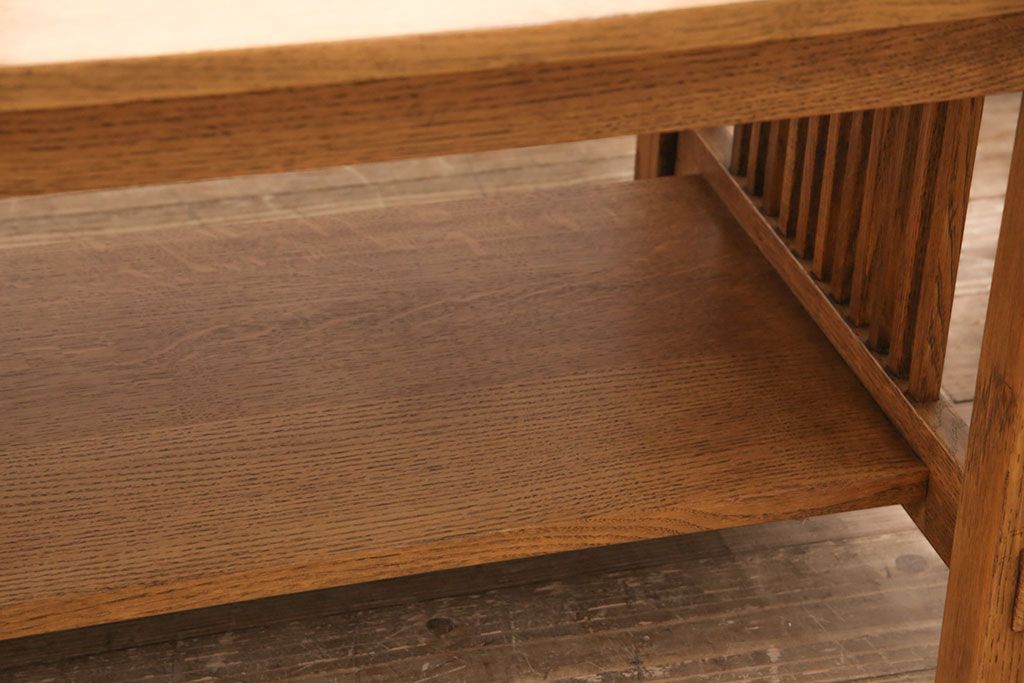 中古　Stickley(スティックレー、スティックレイ)　オーク材　直線的なデザインが格調高い雰囲気を演出するセンターテーブル(リビングテーブル、コーヒーテーブル)(定価約48万円)(R-050841)
