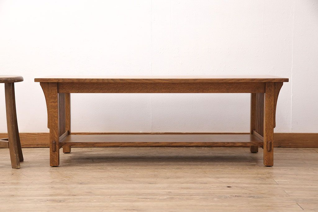 中古　Stickley(スティックレー、スティックレイ)　オーク材　直線的なデザインが格調高い雰囲気を演出するセンターテーブル(リビングテーブル、コーヒーテーブル)(定価約48万円)(R-050841)