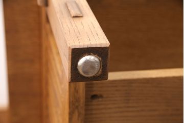 中古　Stickley(スティックレー、スティックレイ)　オーク材　直線的なデザインが格調高い雰囲気を演出するセンターテーブル(リビングテーブル、コーヒーテーブル)(定価約48万円)(R-050841)