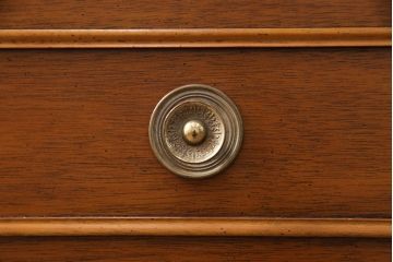 中古　DREXEL HERITAGE(ドレクセルヘリテイジ)　Triune(トライユン)　クラシカルな佇まいが魅力のランジェリーチェスト(定価約43万円)(R-050843)