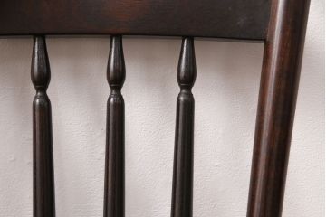 中古　松本民芸家具　16型スピンドルチェア　ゆったりと座れるダイニングチェア(板座チェア、椅子)(R-050848)