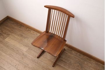 中古　ジョージナカシマ　コノイドチェア　すっきりとしたスタイリッシュな佇まいのダイニングチェア(ジョージ・ナカシマ、イス、椅子)(R-050850)