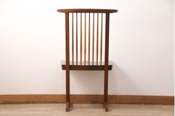 中古　ジョージナカシマ　コノイドチェア　すっきりとしたスタイリッシュな佇まいのダイニングチェア(ジョージ・ナカシマ、イス、椅子)(R-050850)